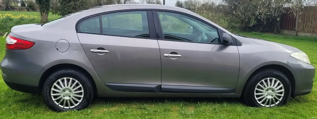 2011 Renault Fluence (NCT good to July 2027) - Image 2