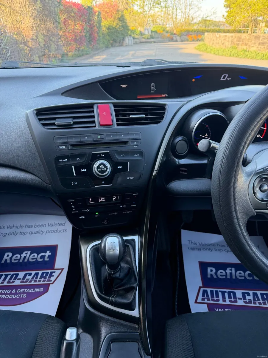 Honda Civic 2013/Manual  1.3 petrol - Image 3