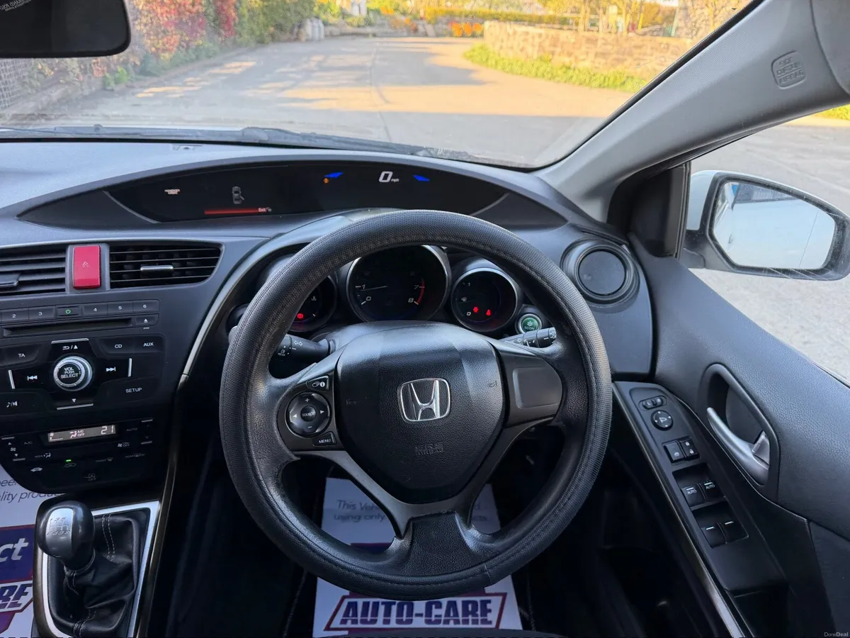 Honda Civic 2013/Manual  1.3 petrol - Image 4