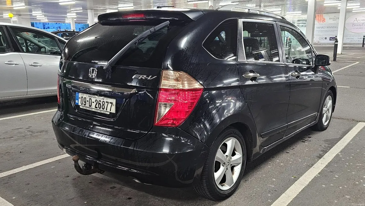 Honda FR-V 2009 Executive - Image 2