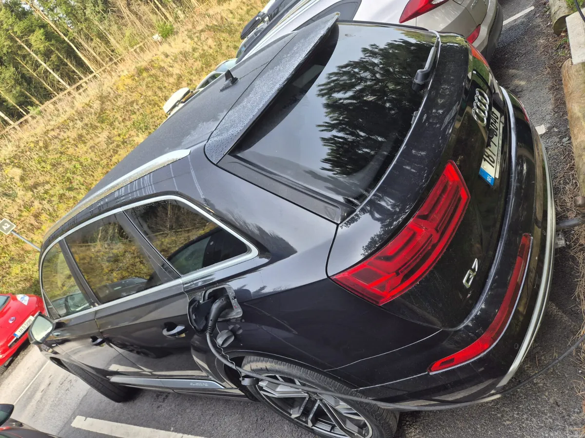 2018 Audi Q7 3.0 plug-in Diesel Hybrid - Image 4