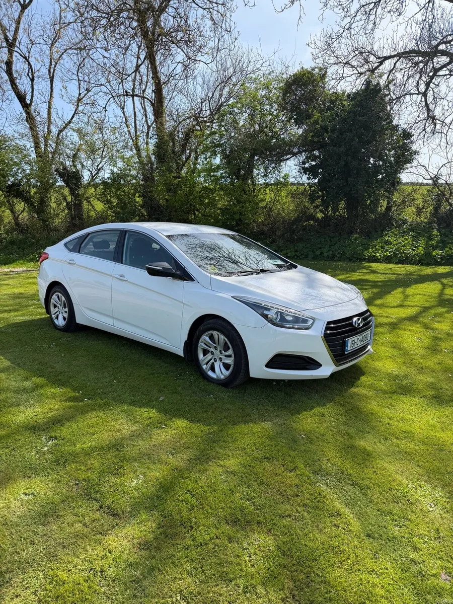 2016 Hyundai i40, 140000 km - Image 1