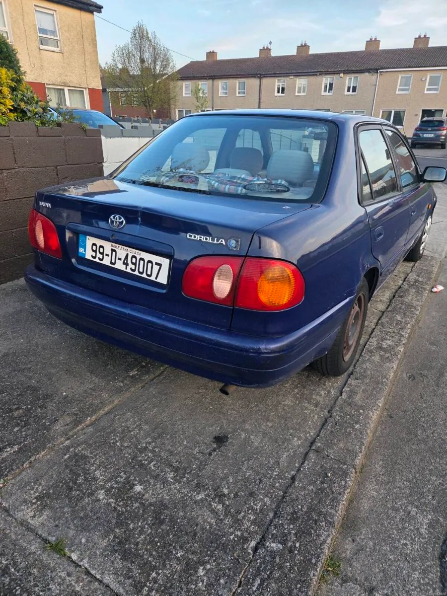 Toyota corolla - Image 3