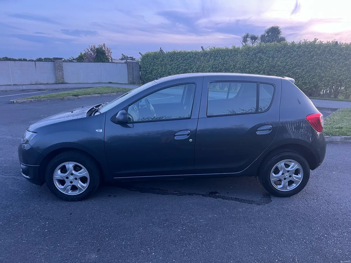 Sandero 1.2 Signature New NCT 04/2027 - Image 4