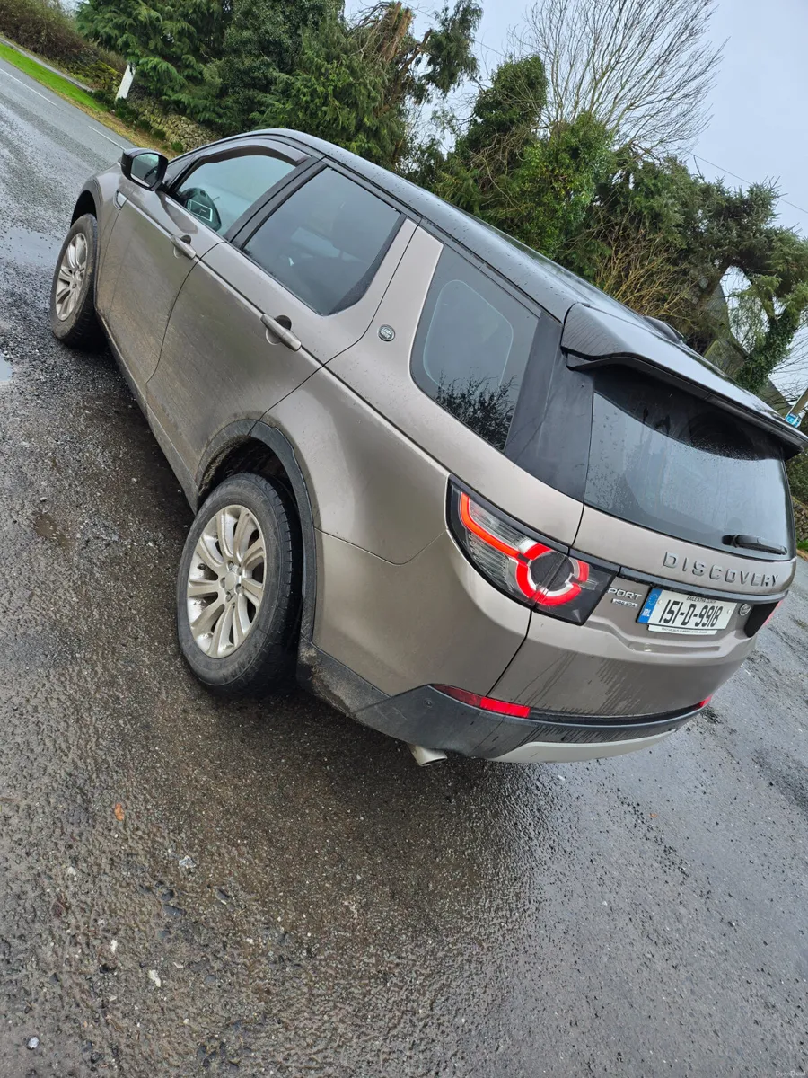 Land Rover Discovery 2015 🚗 - Image 4