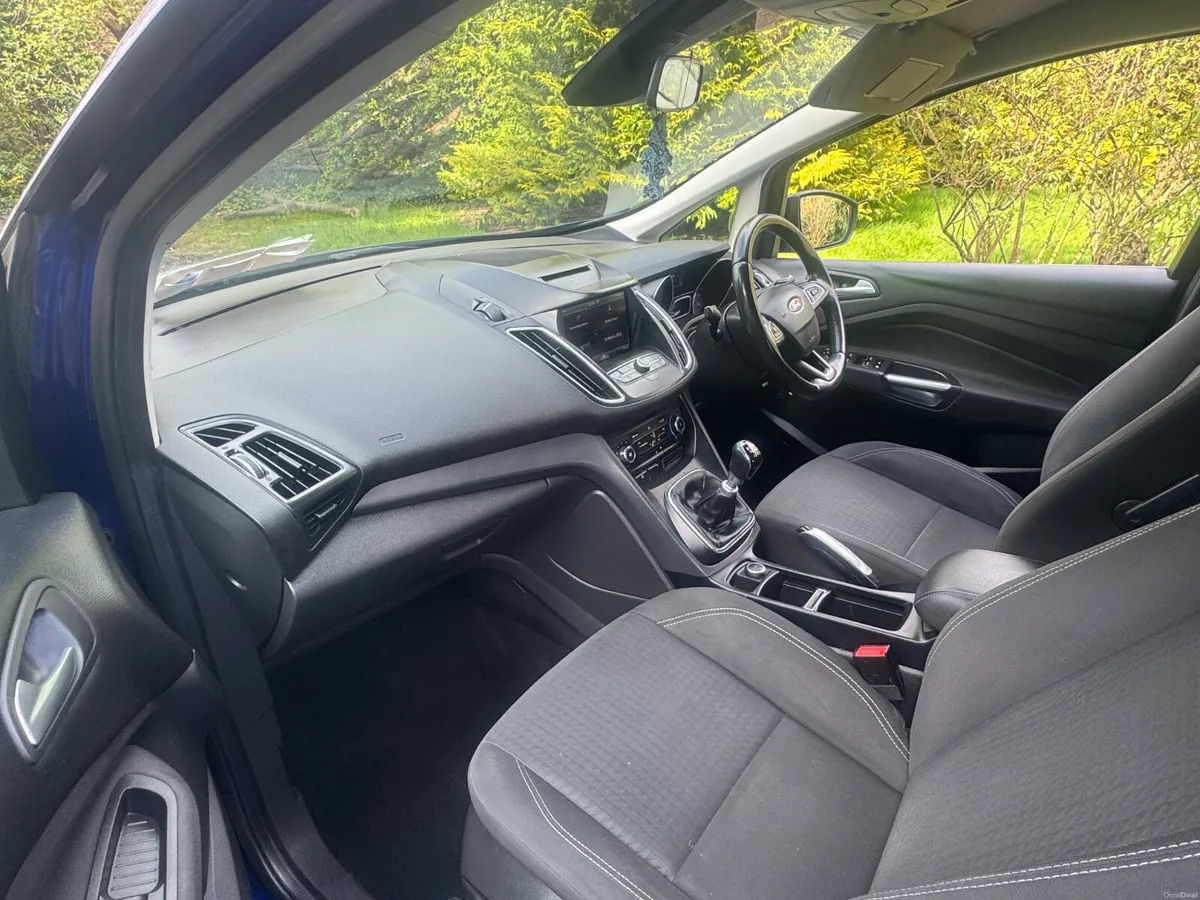 2016 Ford Grand C-Max 1.5 TDCi 7-Seat - 2 Owners - Image 5