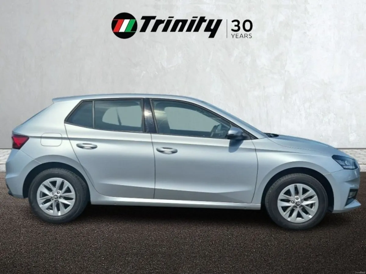 Skoda Fabia ** SELECTION **  1.0MPI 80HP ** TRINIT - Image 3