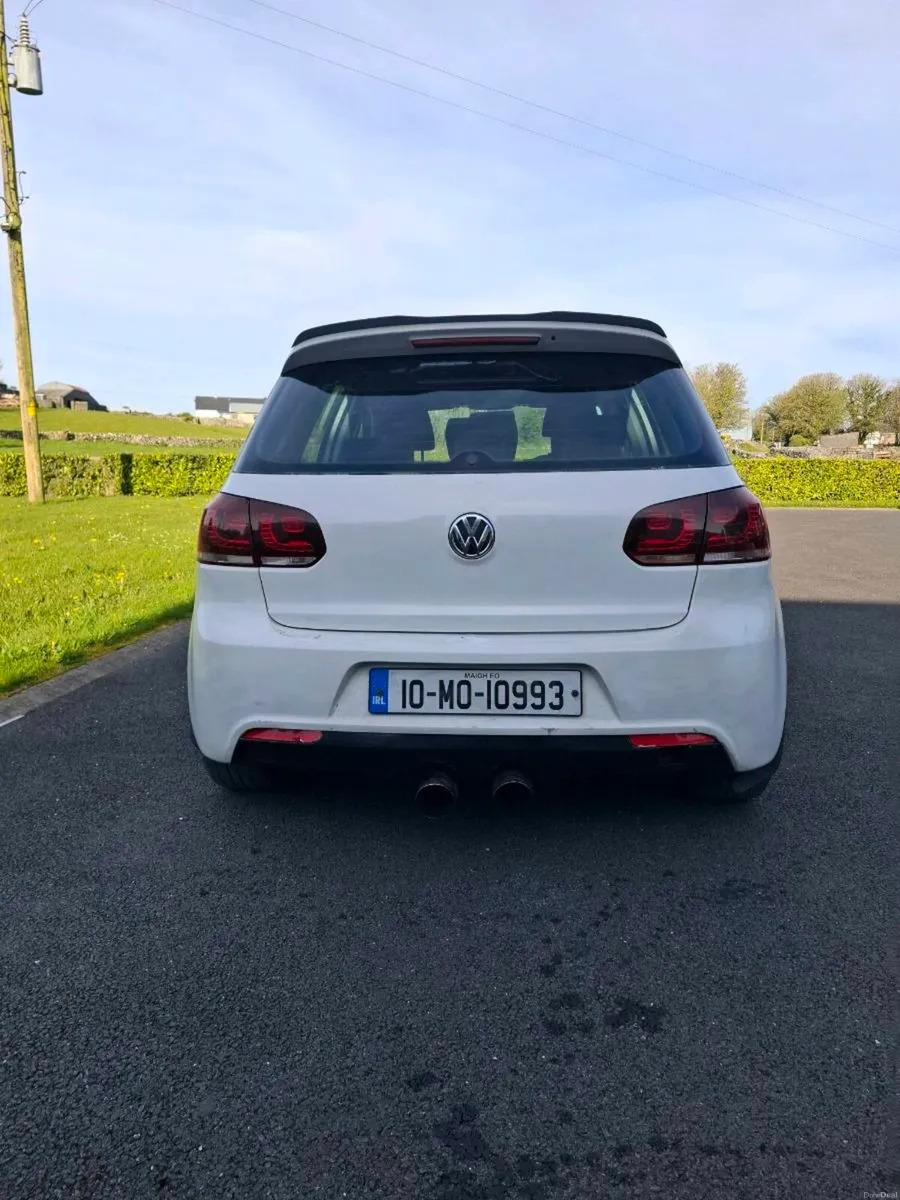 Volkswagen golf - Image 4