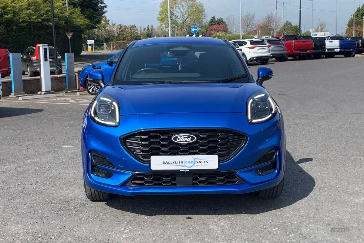Ford Puma 1.0T 125PS ST-Line in Desert Island Blue - Image 4