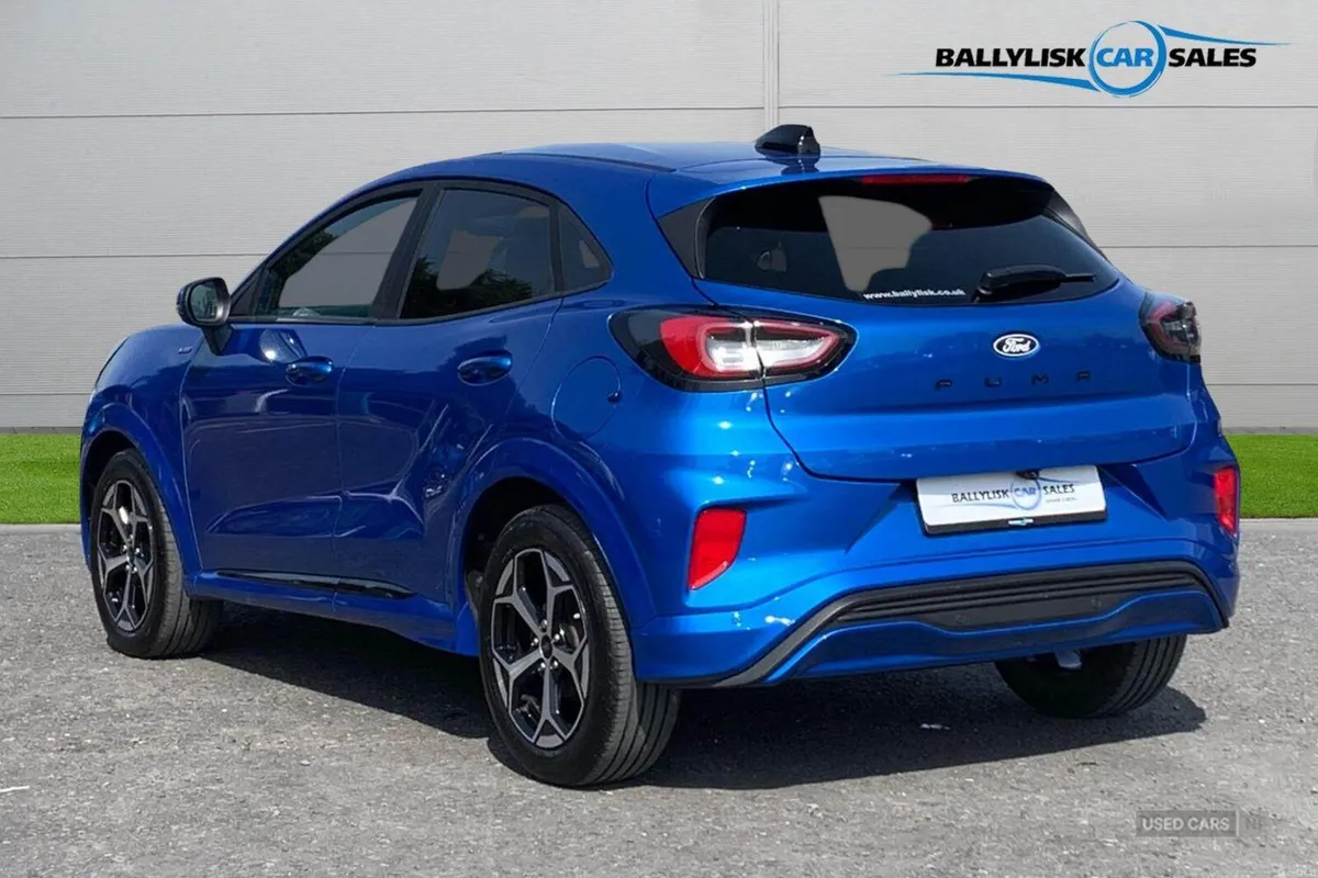 Ford Puma 1.0T 125PS ST-Line in Desert Island Blue - Image 2
