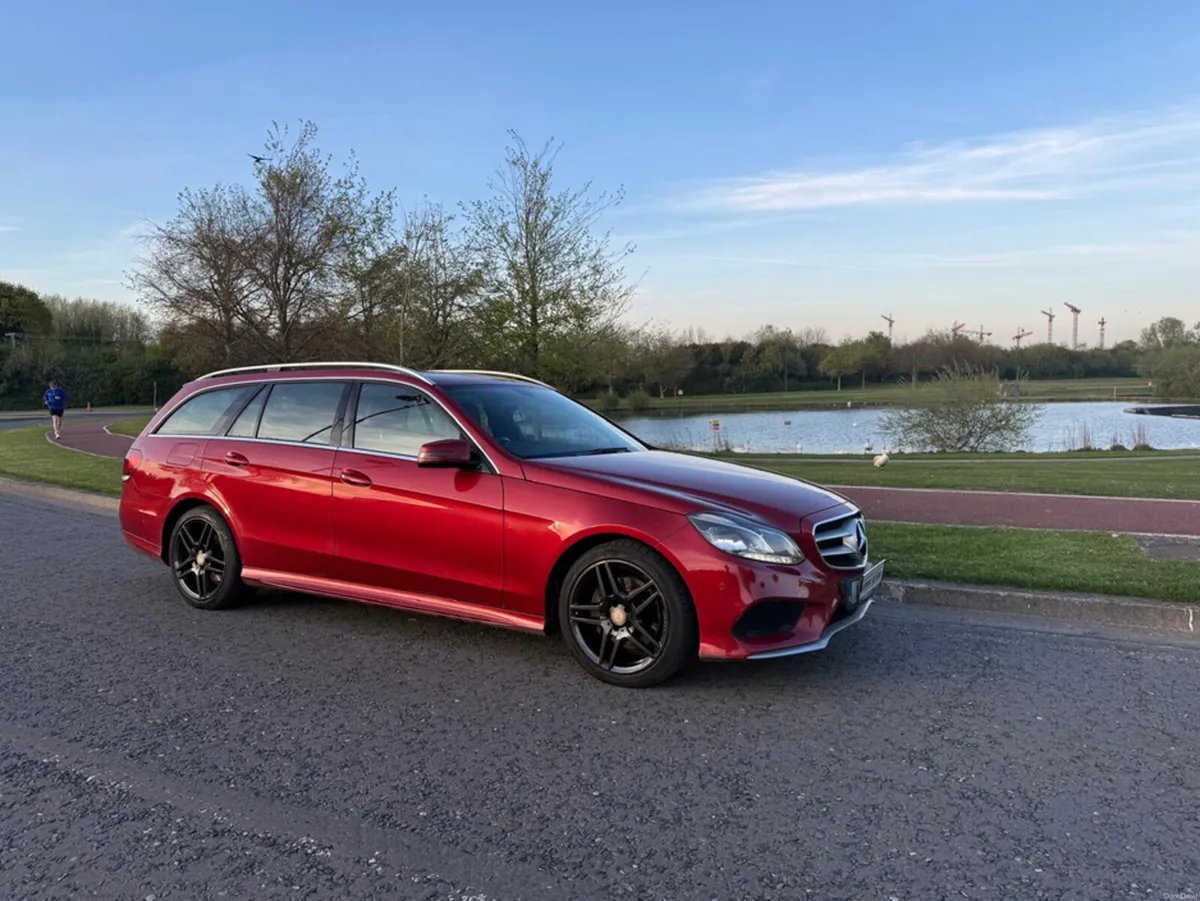 Mercedes-Benz E-Class E220 CDI AMG SPORT  7SEATS - Image 2
