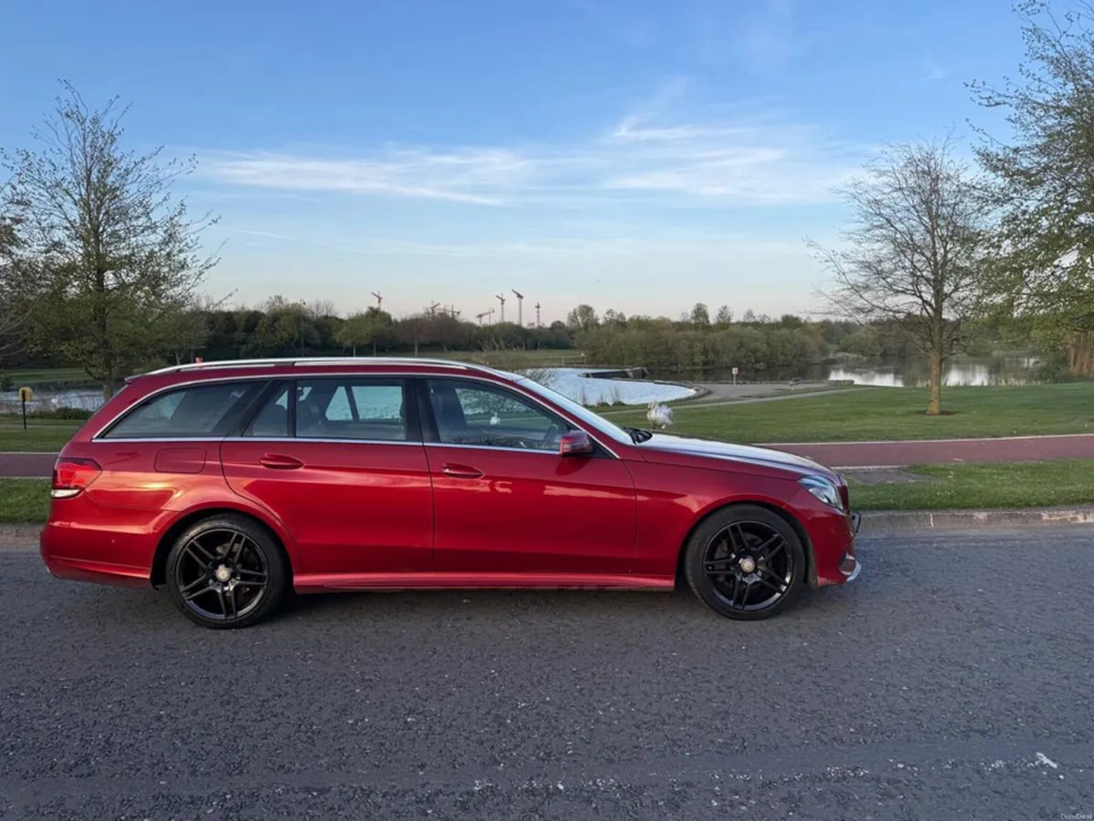Mercedes-Benz E-Class E220 CDI AMG SPORT  7SEATS - Image 3