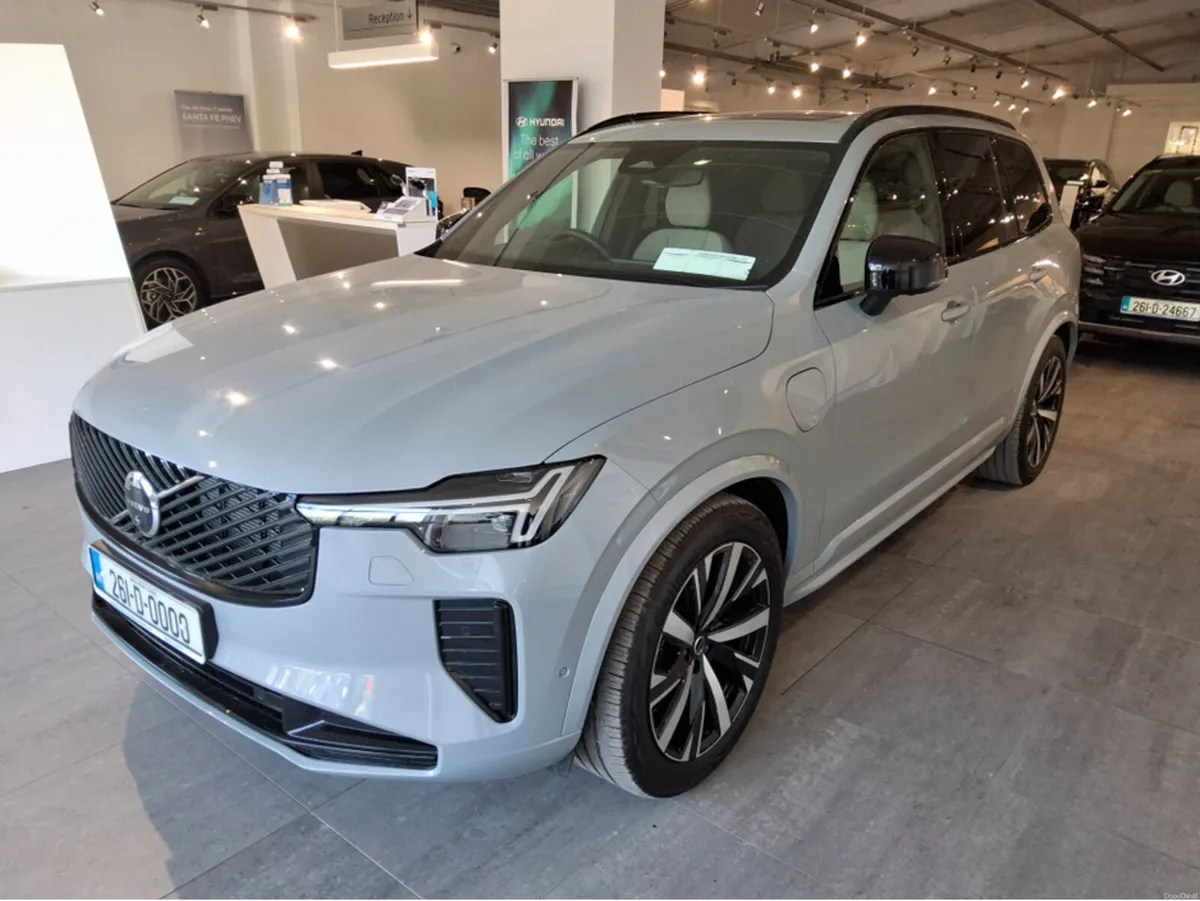 Volvo XC90 T8 Plug In Hybrid PLUS -  Blonde Leathe - Image 3