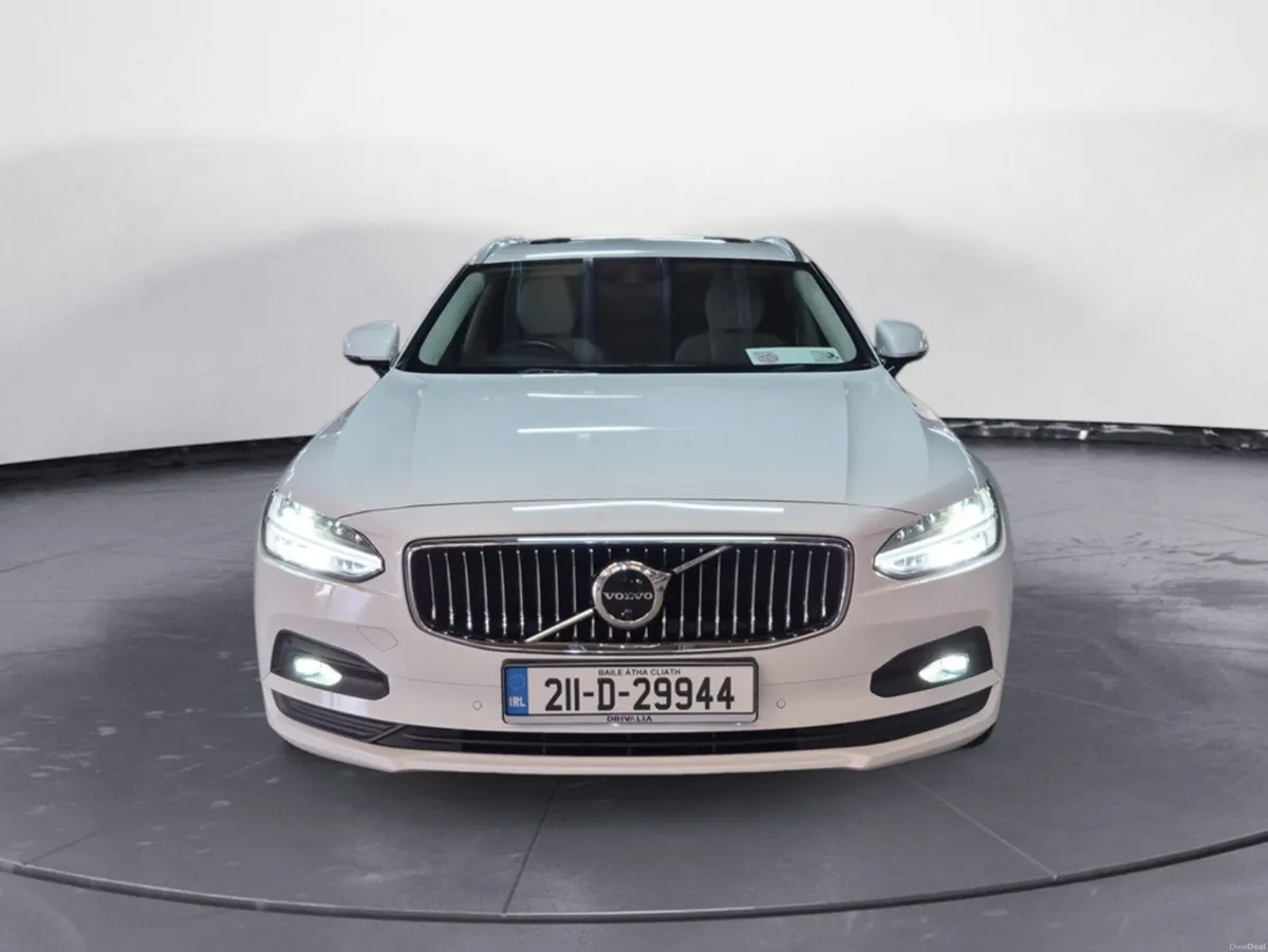 Volvo V90 B4 MOMENTUM AT 5DR AUTO - Image 2