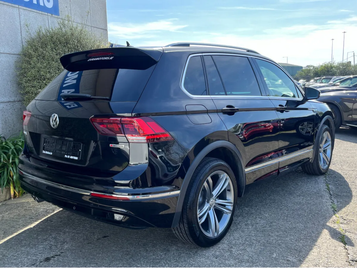 Volkswagen Tiguan R-LINE 4MOTION AUTOMATIC 2.0 DIE - Image 4