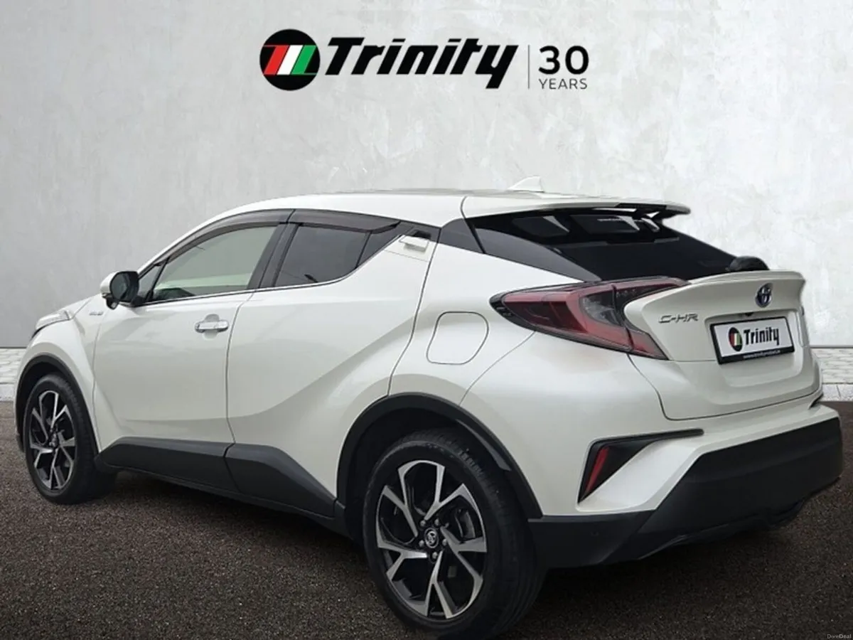 Toyota C-HR ** 1.8 HYBRID ** LUNA ** TRINITY MOTOR - Image 3