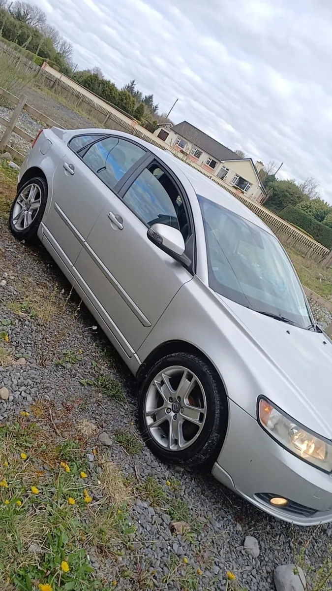 Volvo 2010 Volvo s40 1.6 diesel manual nct 04/2027 - Image 2
