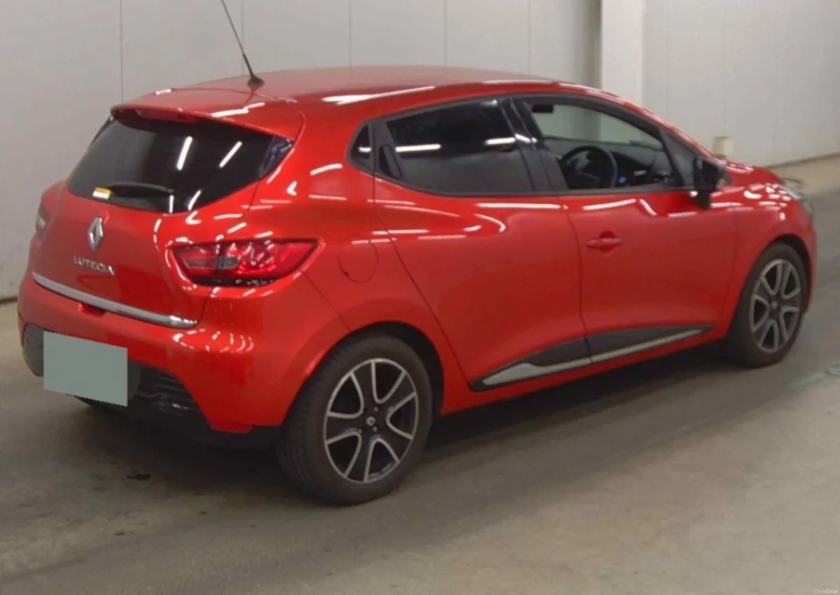 2016 Renault Clio Automatic - Image 3