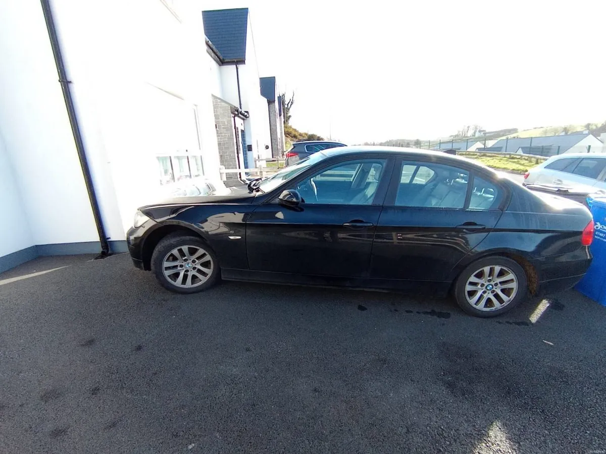 BMW 3-Series 2007 - Image 2