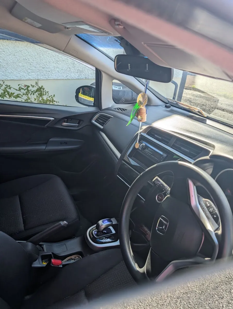 Honda Fit 2017 - Image 5