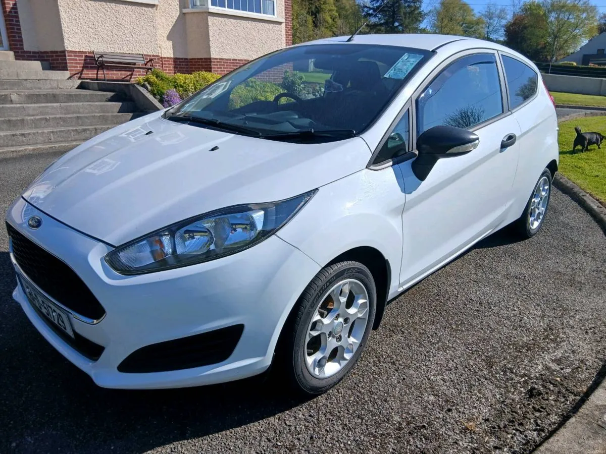 Ford Fiesta - Image 4