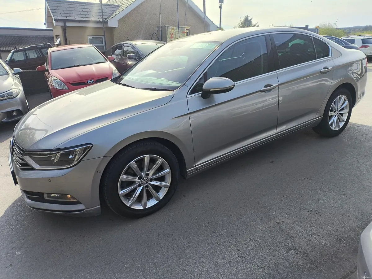 Volkswagen Passat 2017 - Image 4