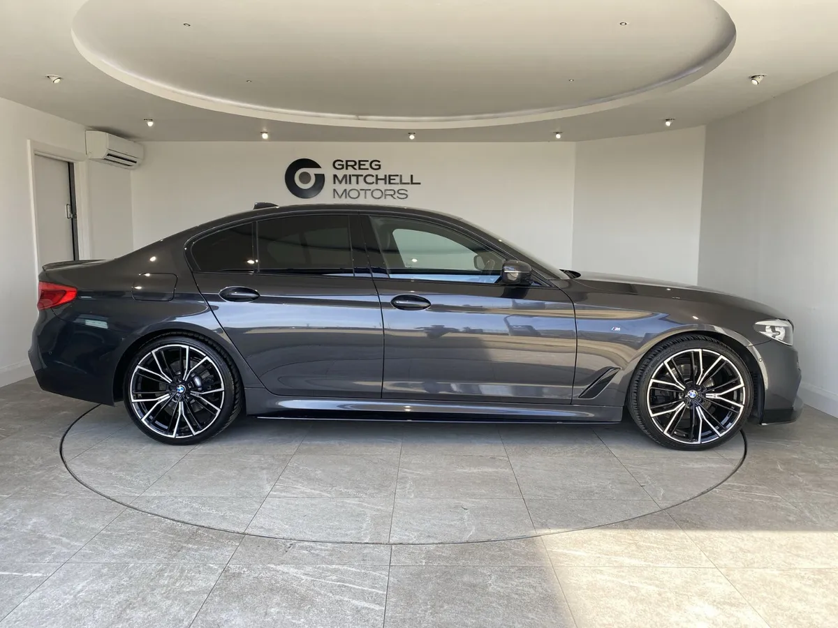 BMW 5-Series 2020 - Image 4