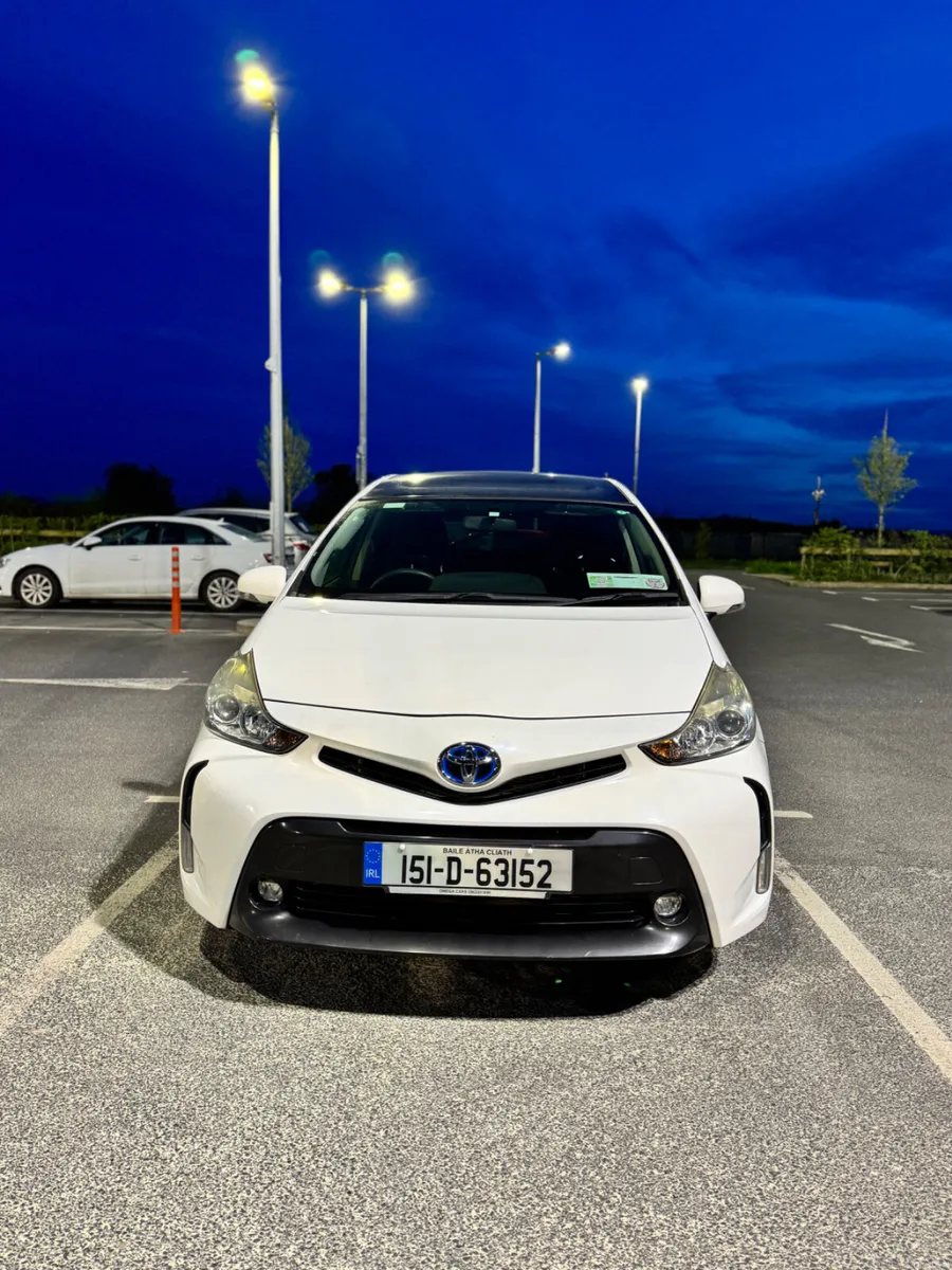 Toyota Prius 2015 - Image 1