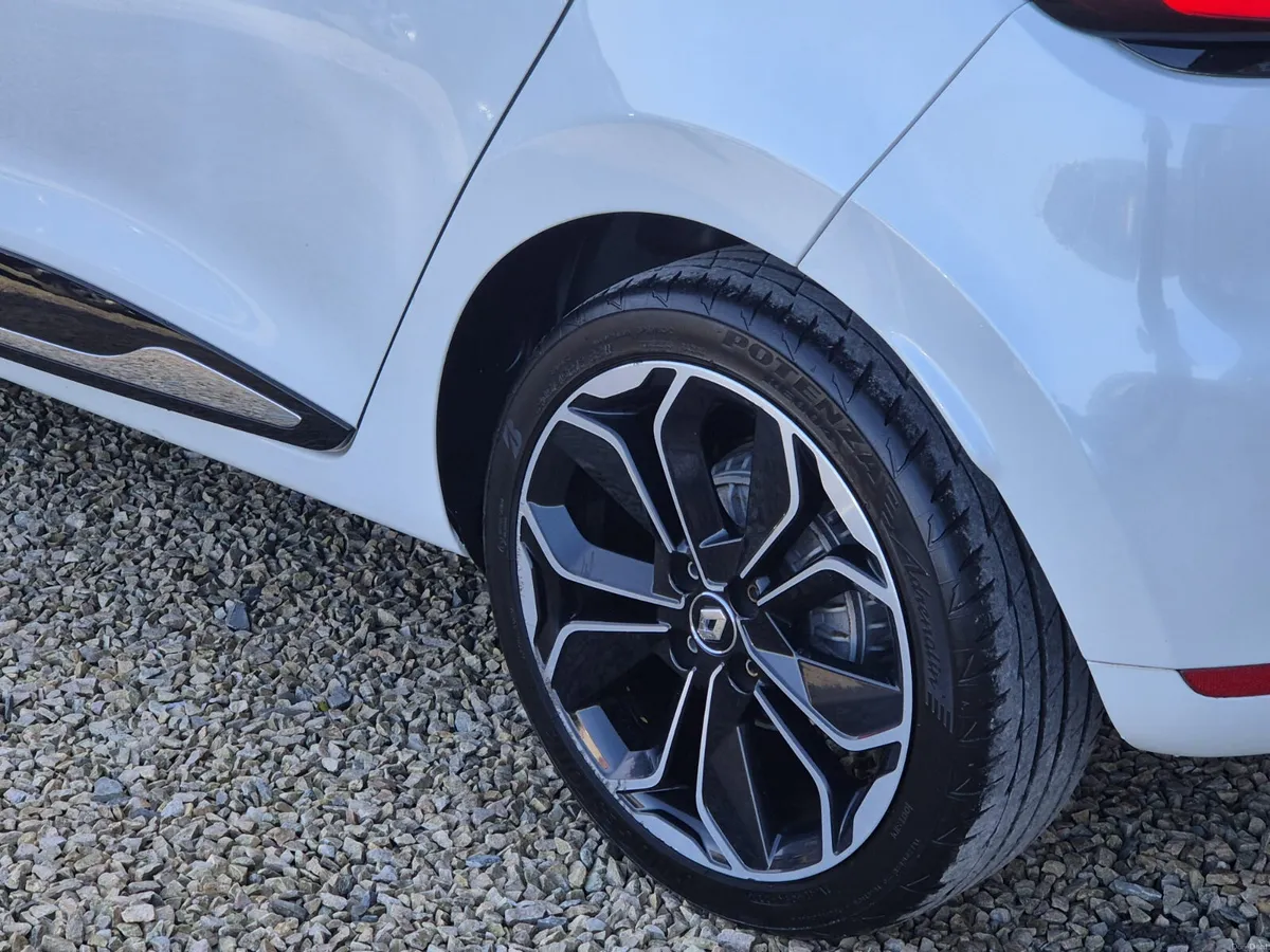 Renault Clio Auto LOW KM - Image 4