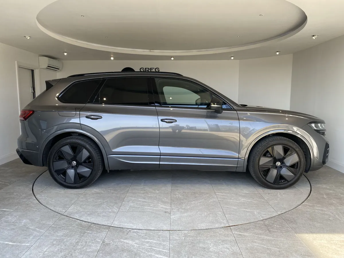 Volkswagen Touareg 2024 - Image 4