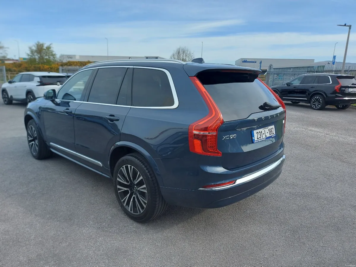 Volvo XC90 T8 PHEV CORE AWD 5DR AUTO - Image 6