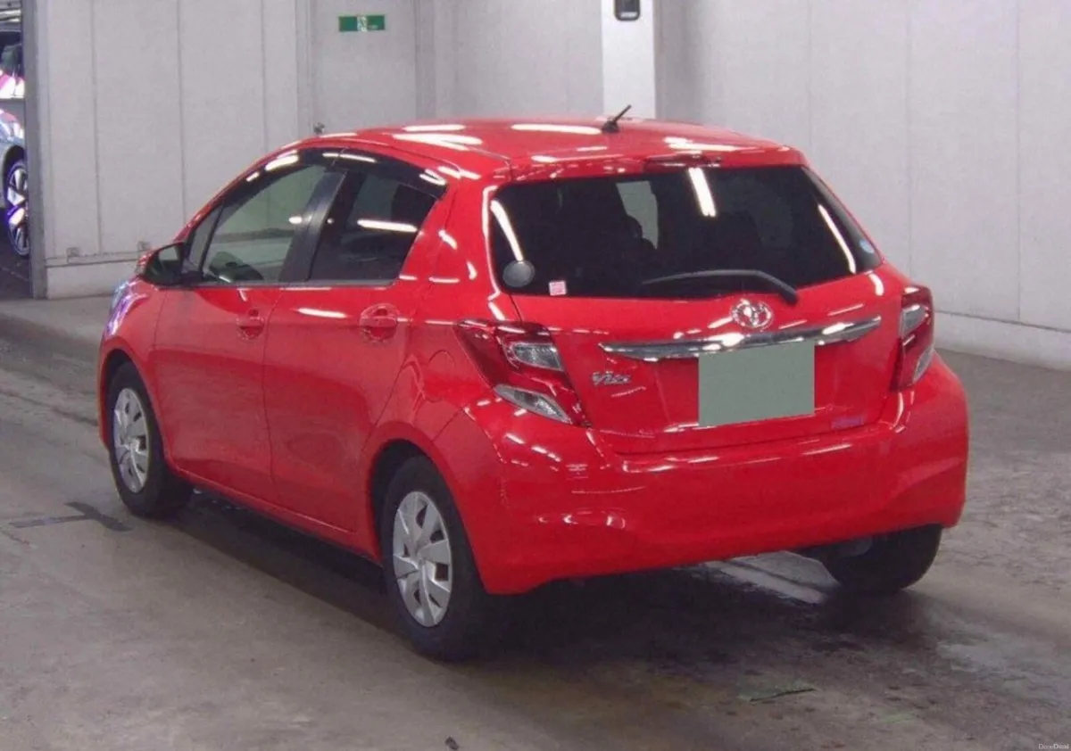 2016 Toyota Yaris Automatic - Image 4