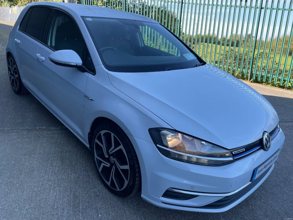 Volkswagen Golf 1.5 SE NAV TSI EVO 130PS 5DR - Image 2
