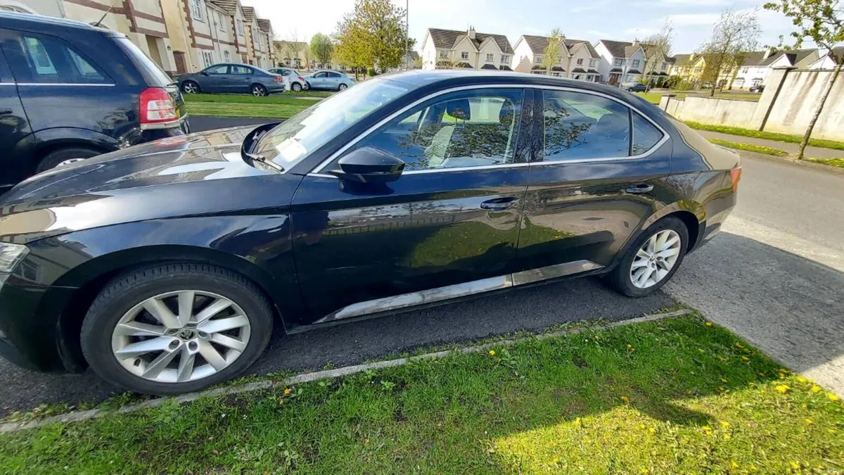 Skoda Superb - Image 2