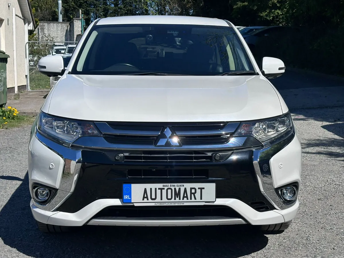 Mitsubishi Outlander 2017 Plug In Hybrid - Image 2
