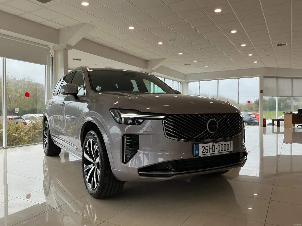 2025 VOLVO XC90 CORE T8 PHEV AWD AUTO - Image 2