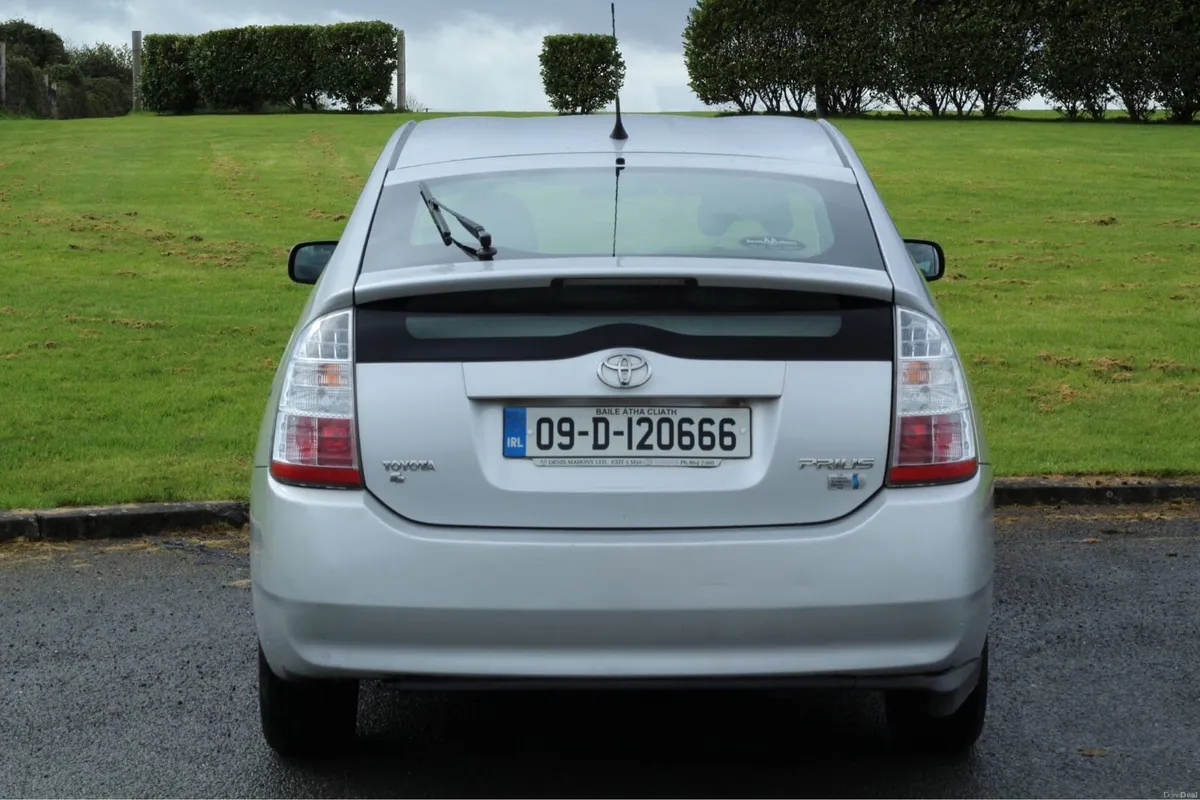 Toyota Prius - Image 3