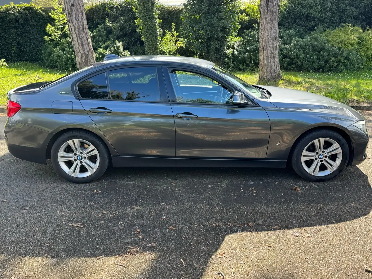 BMW 330E AutHybr/LowMil80 km/ 03/27NCT/FullHist - Image 2