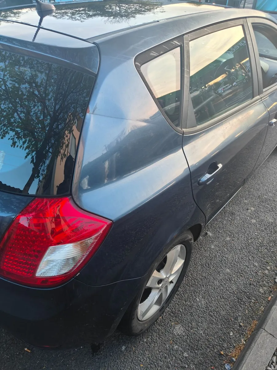 Kia Ceed 2010 - Image 2