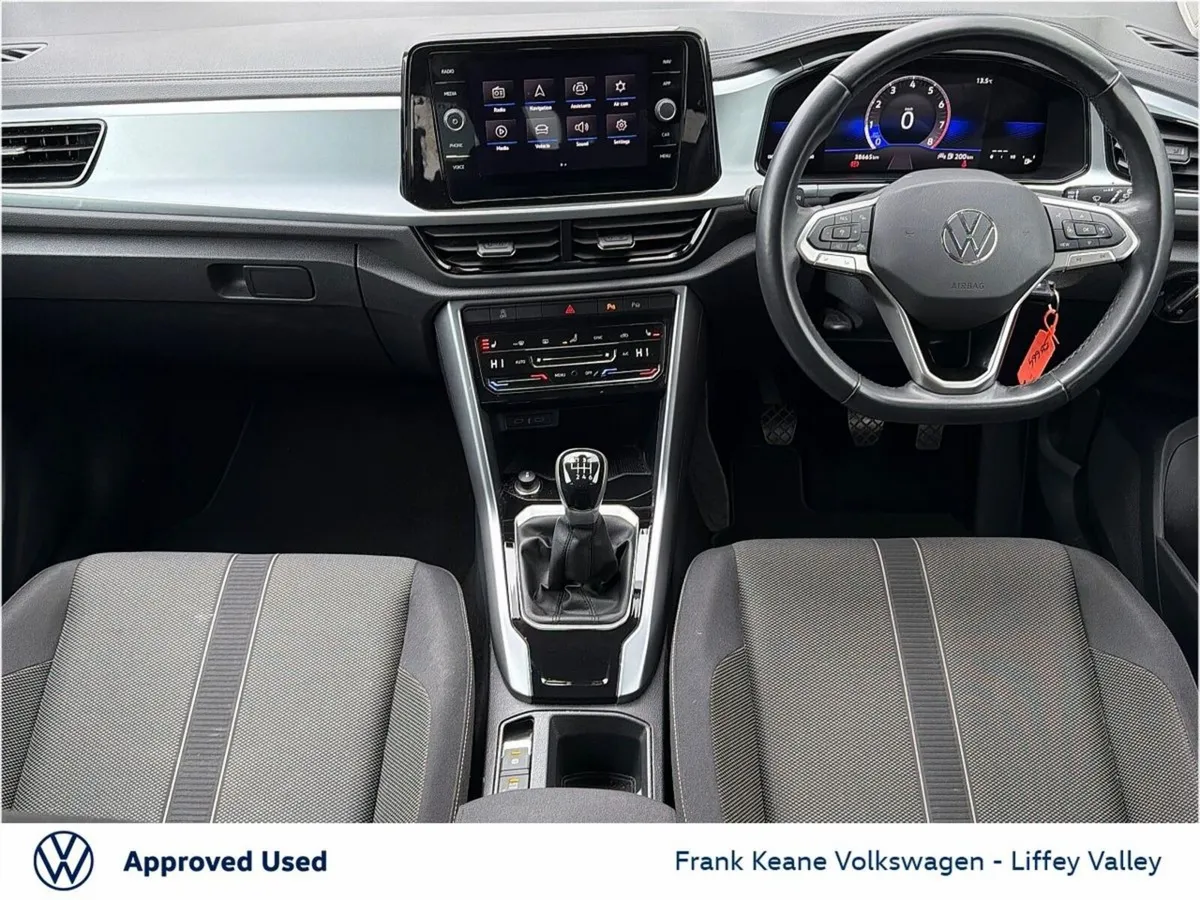 Volkswagen T-Roc LIFE 1.0 TSI 110HP *PURE WHITE* * - Image 2