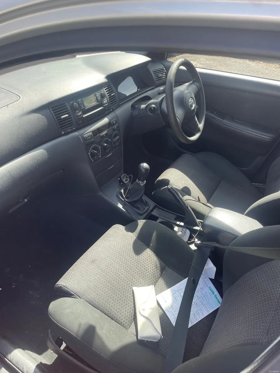 Toyota Corolla - Image 2