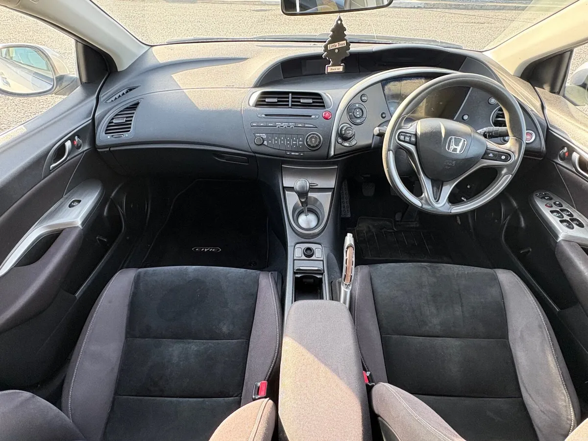 Honda Civic 2011 - Image 4