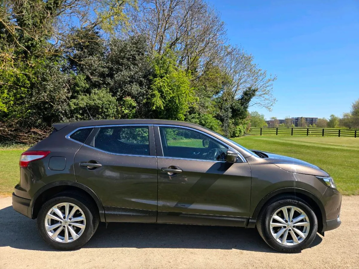 2015 NISSAN QASHQAI AUTOMATIC - Image 1