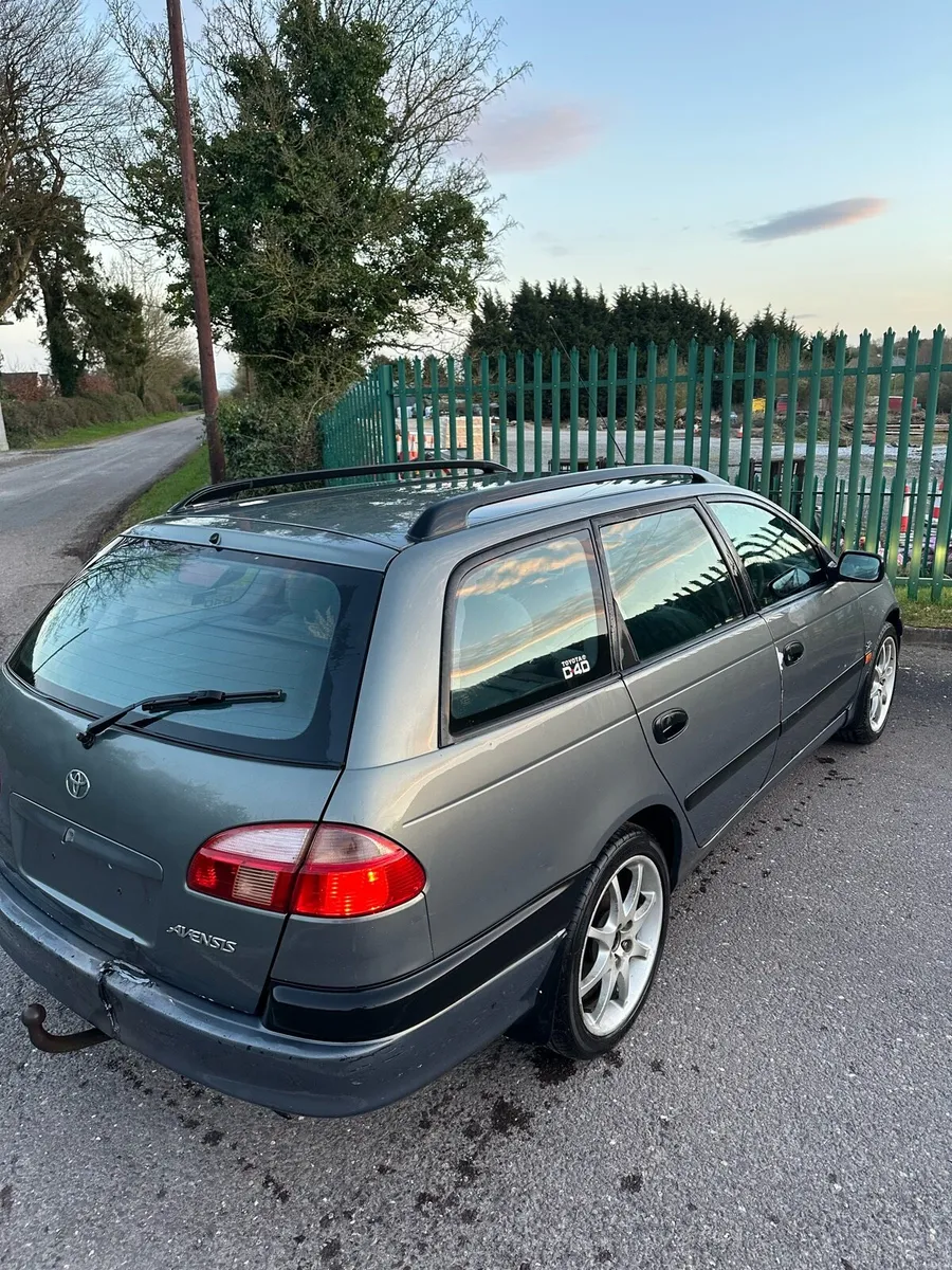 Toyota avensis - Image 3