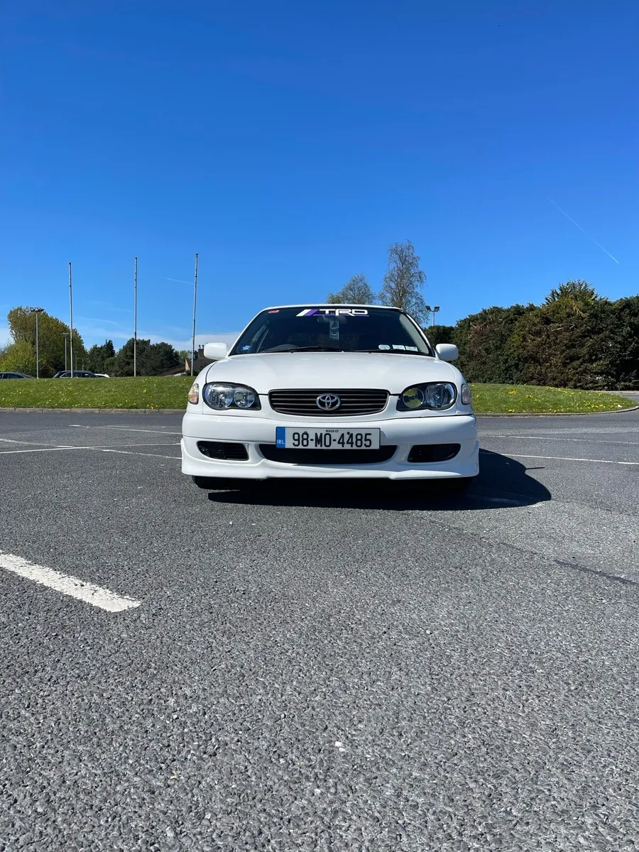 Toyota Corolla - Image 2