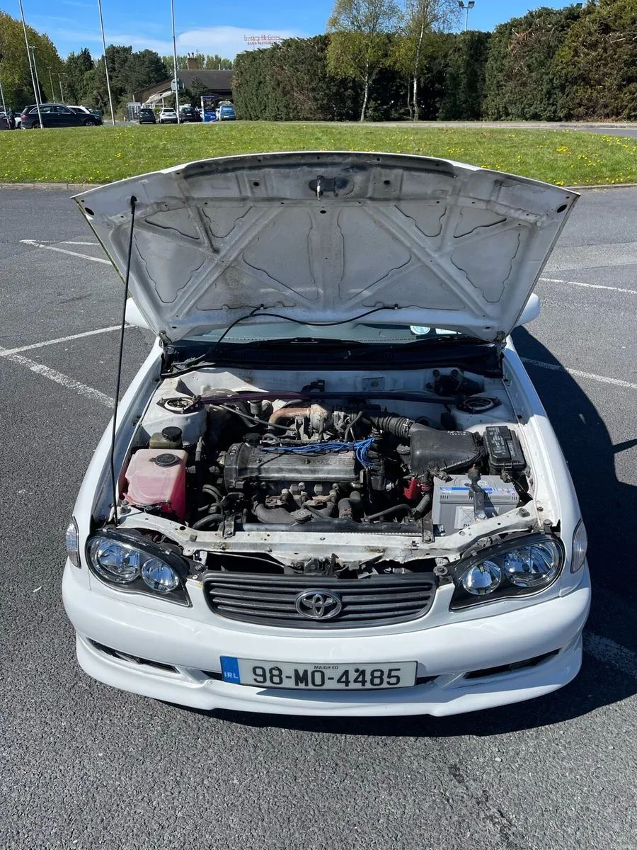 Toyota Corolla - Image 4