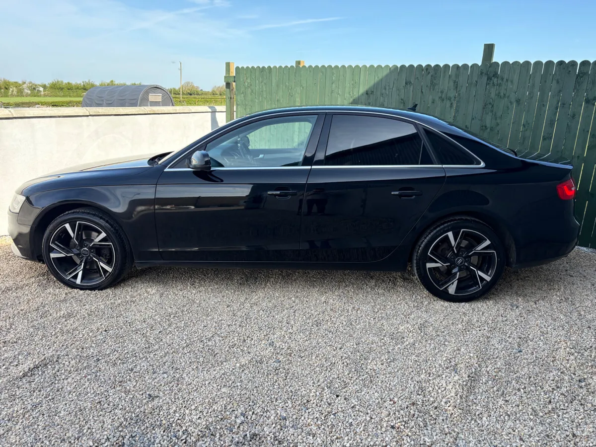Audi A4 2014 - Image 2