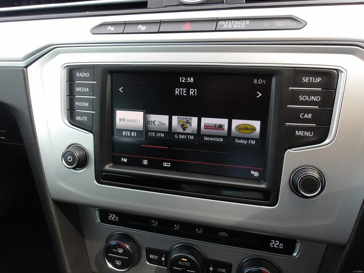 Volkswagen Passat 1.6 TDI 120HP Comfortline - Image 4