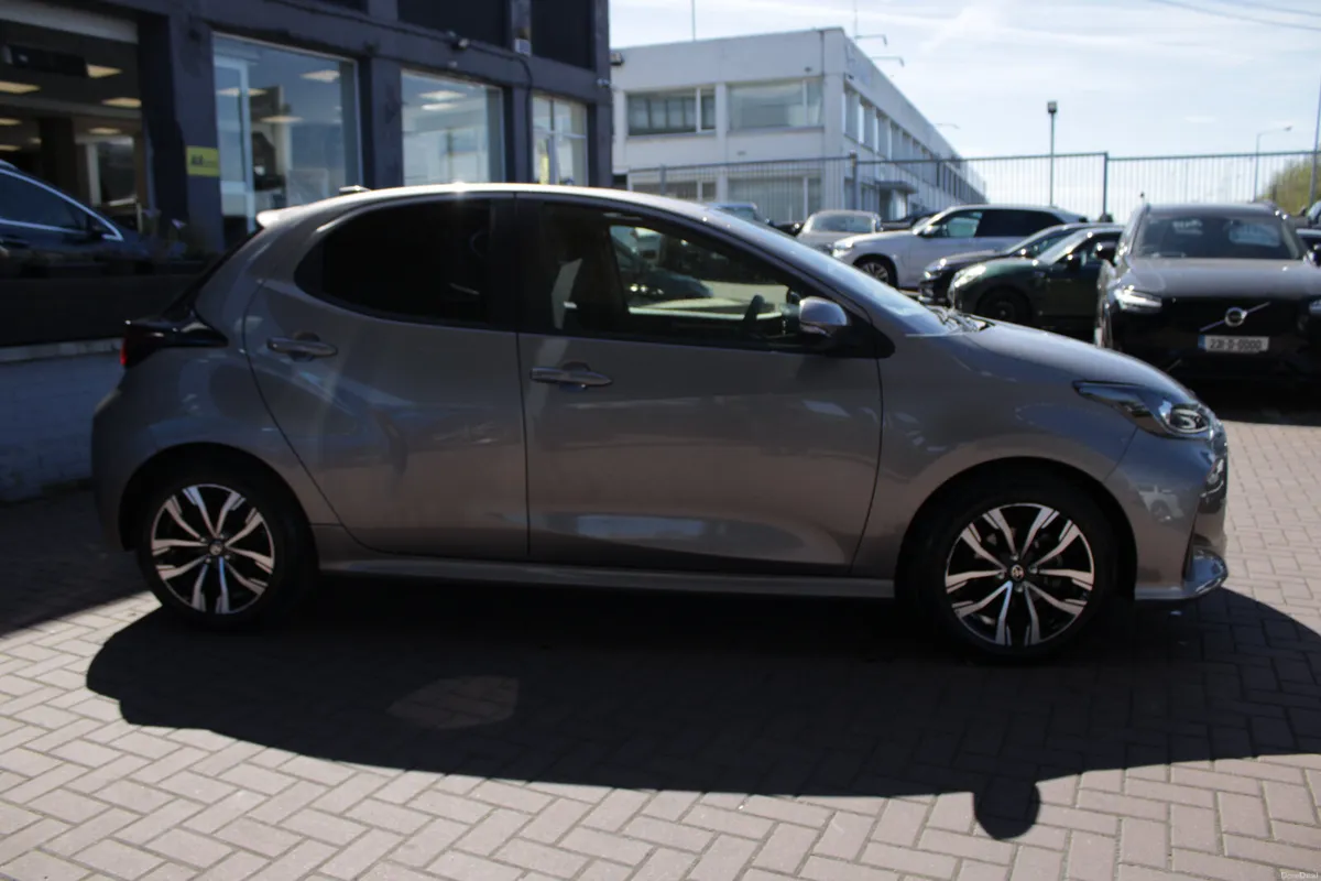 2021 TOYOTA YARIS 1.0 5DR HATCHBACK AUTO - Image 3
