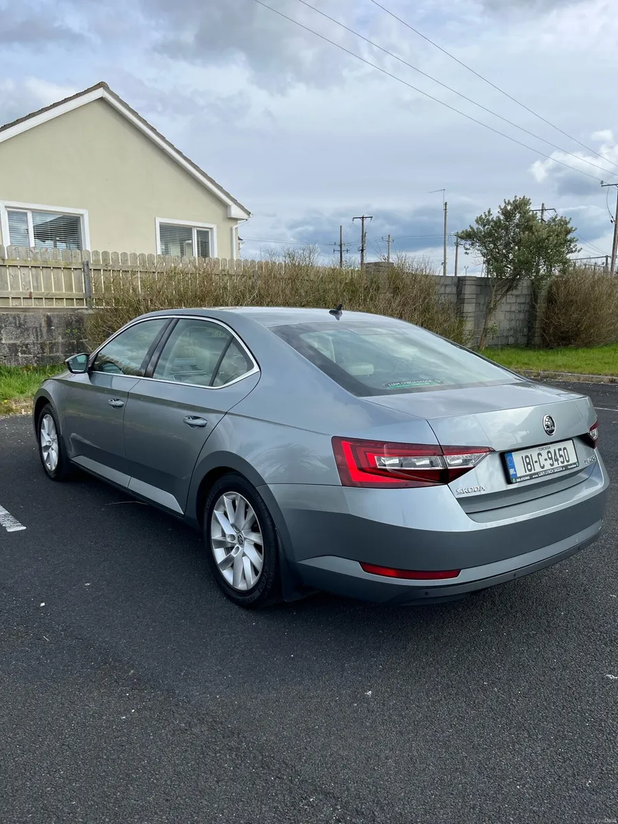 Skoda Superb 2018 1.6TDI 120hp Automatic - Image 3